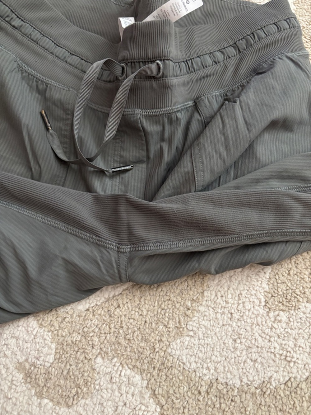 Lululemon Dance Studio Crop Pants - Picture 5 of 11
